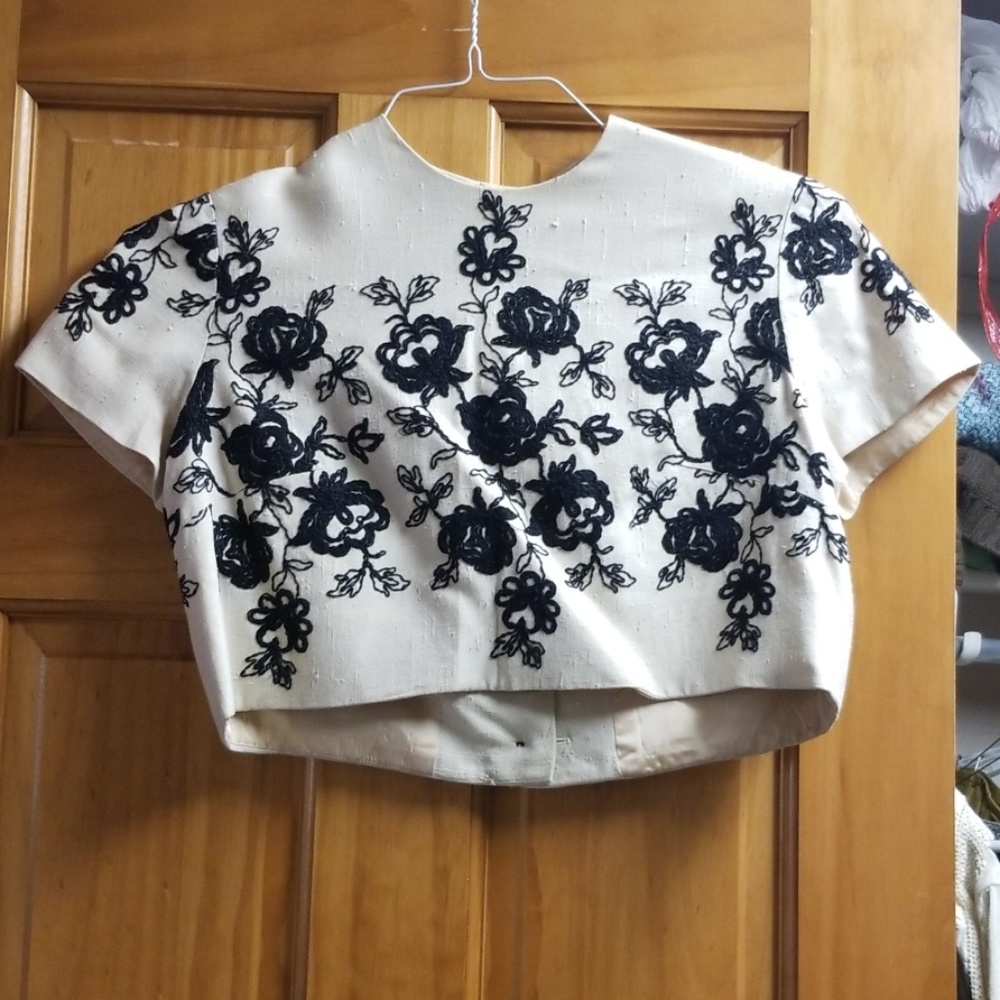 Womans vintage crop